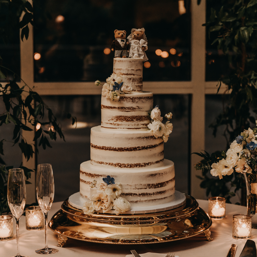 What Cake Is Best for A Wedding?